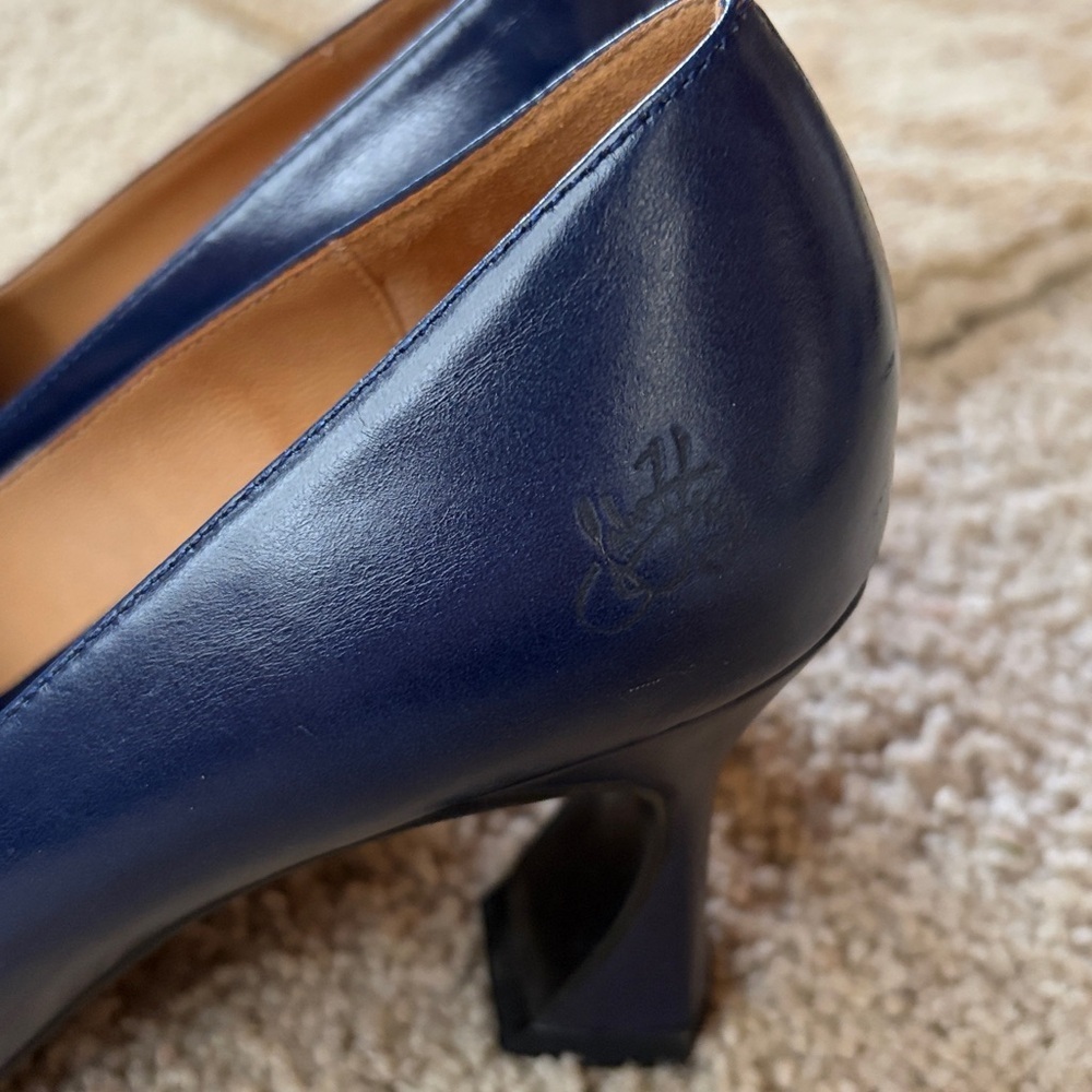 John Fluevog Big Presence Davis Classy Loafer Heels Black & Blue Leather 9.5 - Picture 9 of 13